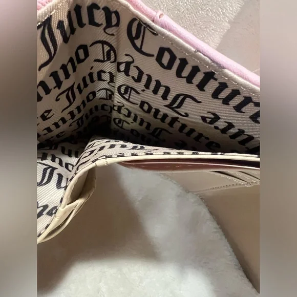 Juicy Couture Light Pink Double-Sided Trifold Wallet with Chain & Charms - Picture 4 of 8